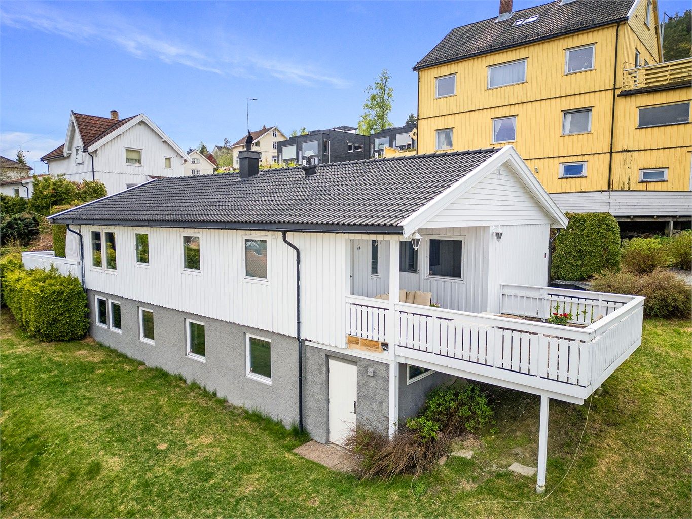 Pen og romslig enebolig med 2 etasjer