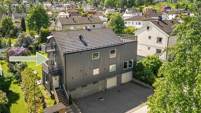 Nærhet til stor og flott opparbeidet park med bl.a. andedam, treningspark, lekeplass og discgolfbane.