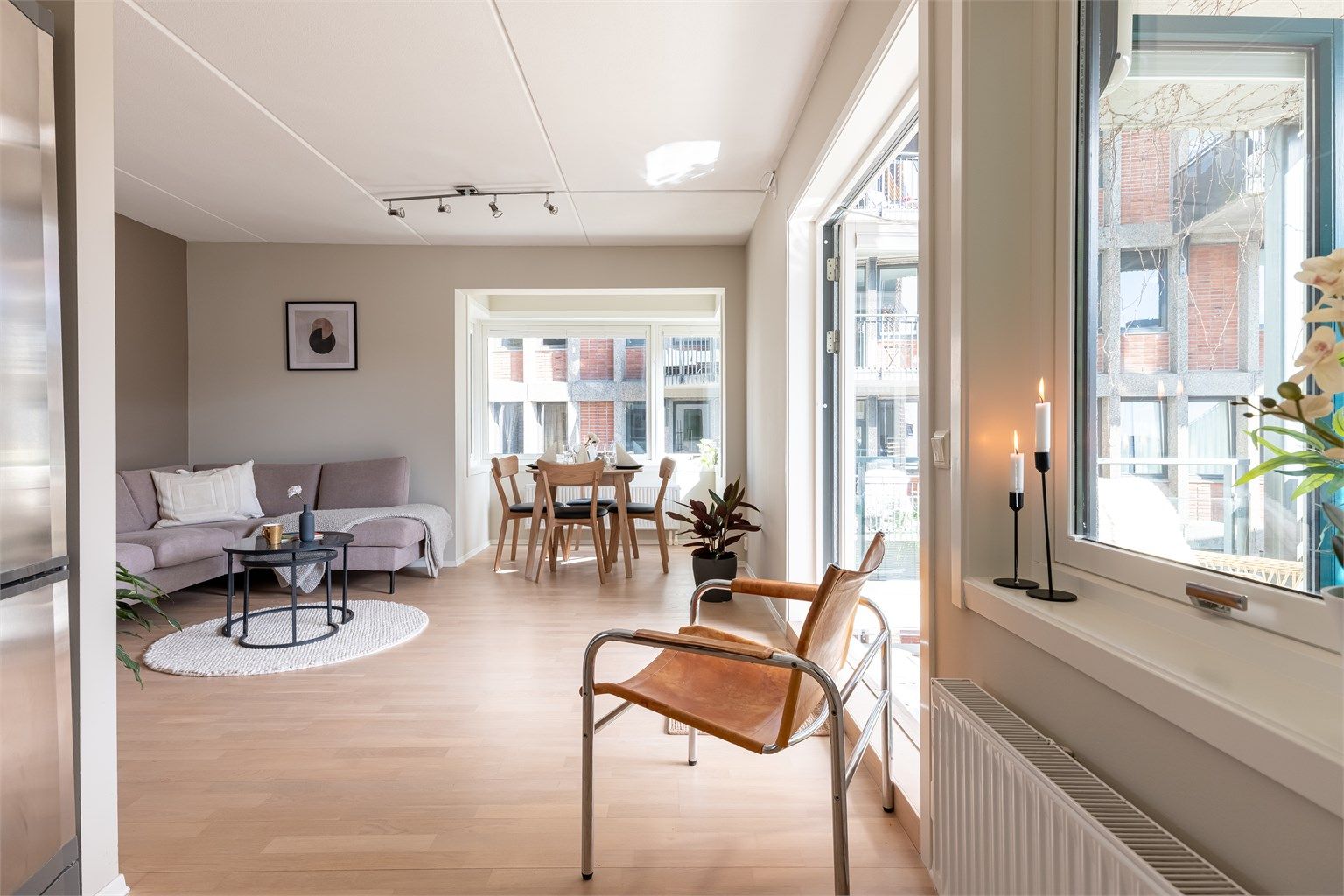 Velkommen til Stensberggata 10! Presentert av Sara Marie Zachariassen Østbye v/ Krogsveen Eiendomsmegling. 