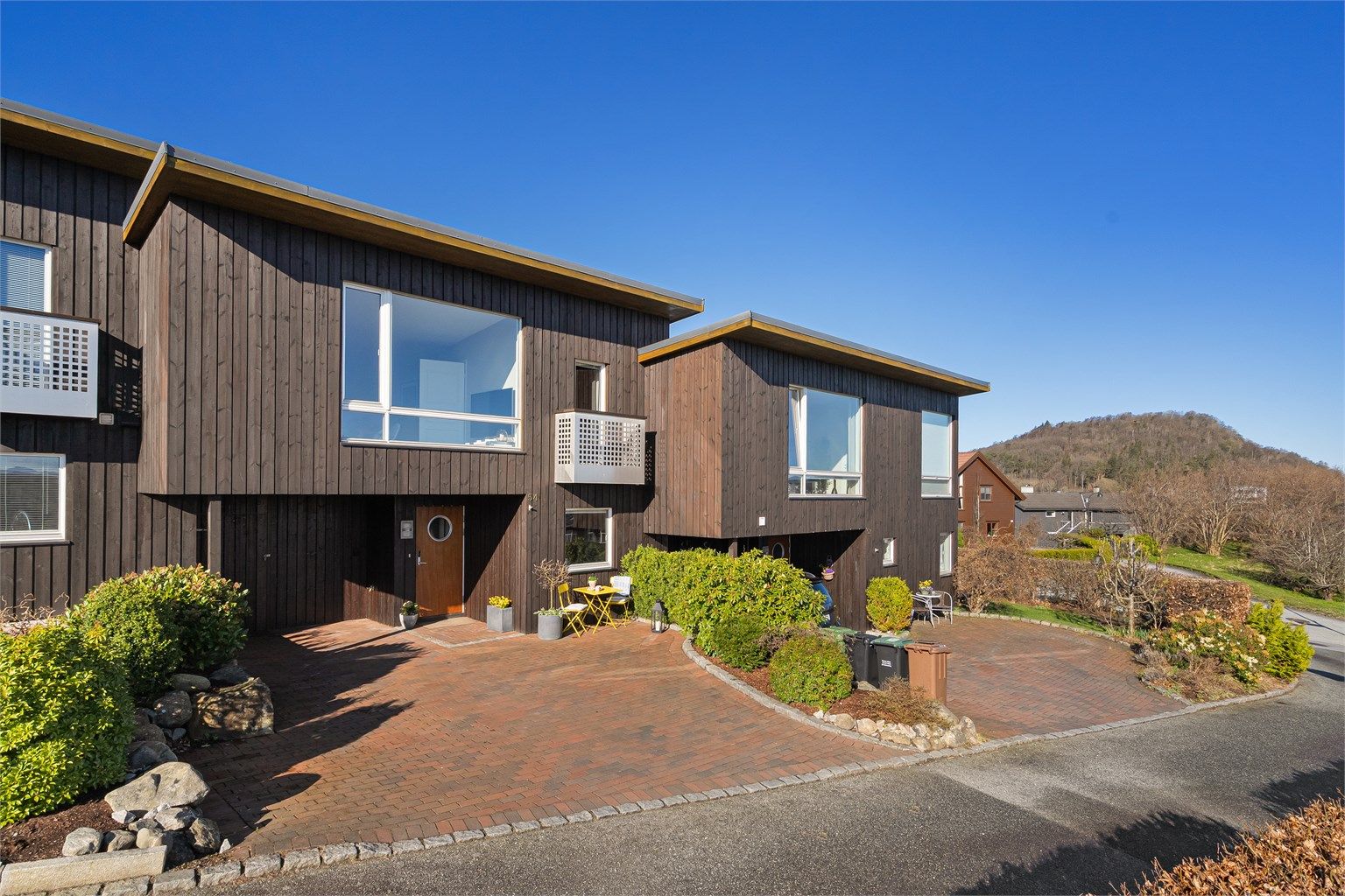 Lene Hviding v/Krogsveen har gleden av å presentere Dronningåsen 54.