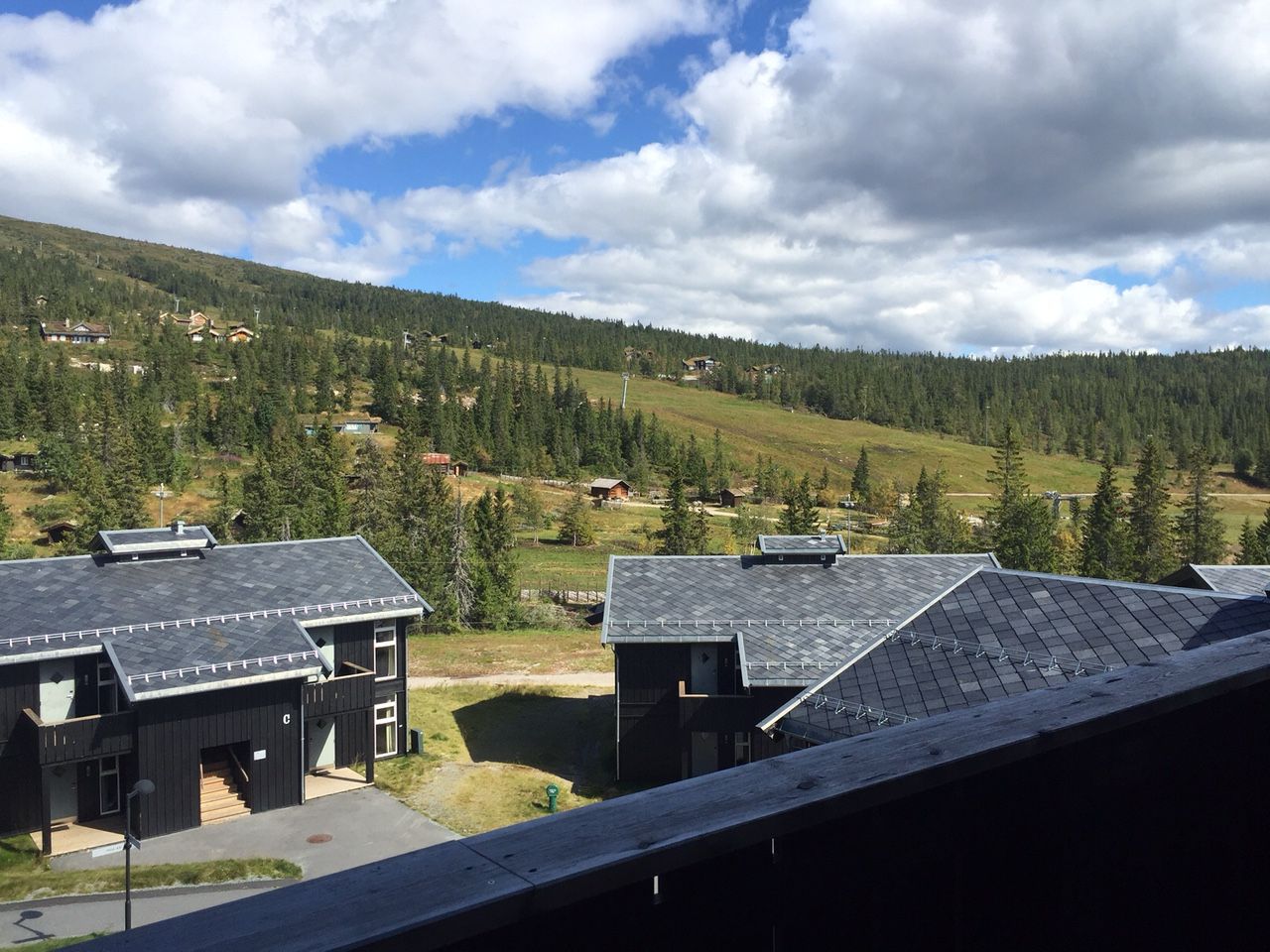 Deler av utsikten fra balkongen