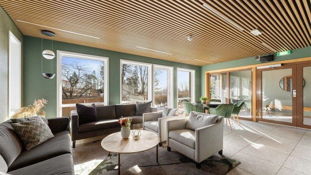 Sameiet har et Comfort-senter med blant annet lounge, spisestue, kjøkken og treningsrom