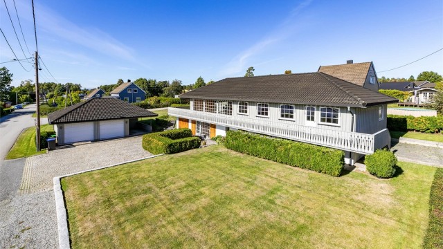 Utgjerdsveien 42 presenteres av Krogsveen.
Fotograf; Børge Oppegård.