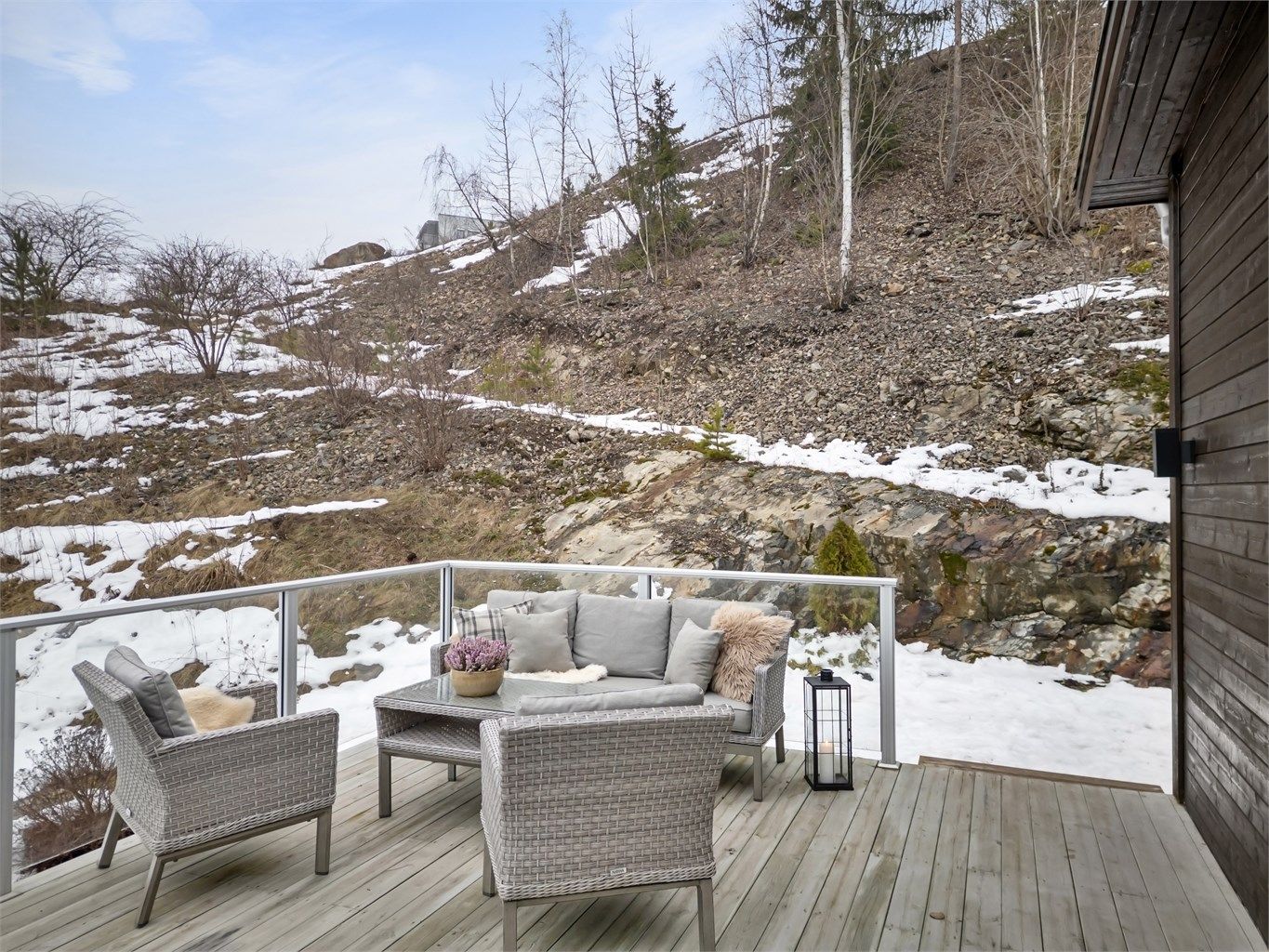 Turmuligheter rett bak huset