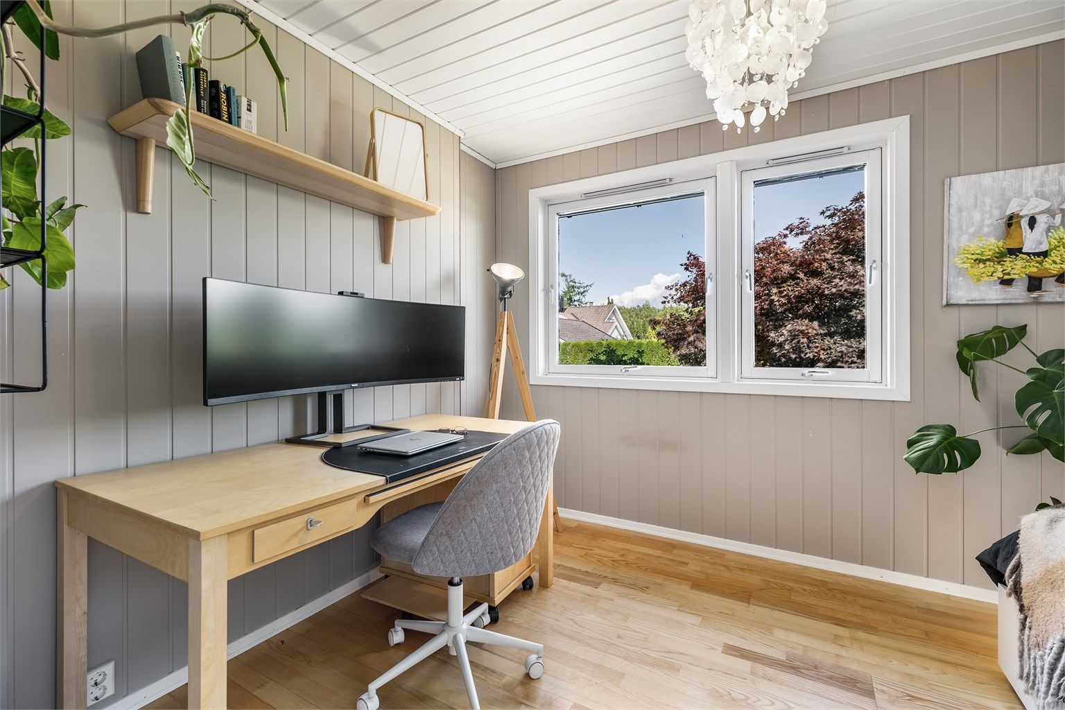 Soverommene gir barna god plass til lek og opphold i egne omgivelser. Også dette har nesten 9 kvm. gulvflate.