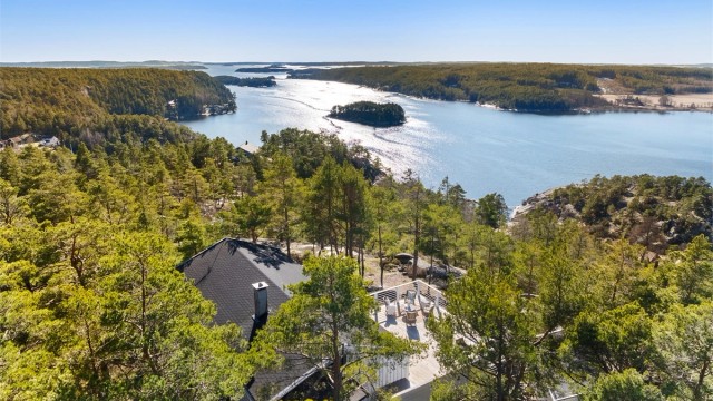 Helleveien 235 presenteres av Raymond Bøhn i Krogsveen.