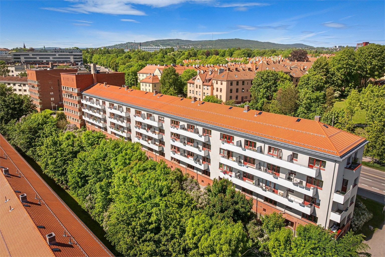 Borettslaget Iladalen VI består av velholdte bygårder med karakteristisk arkitektur fra 1930-tallet.