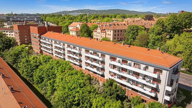 Borettslaget Iladalen VI består av velholdte bygårder med karakteristisk arkitektur fra 1930-tallet.