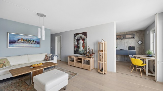 Overflatene er holdt i nøytrale farger som gir deg frihet til å sette ditt personlige preg med møbler og dekorasjoner.
