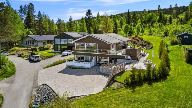 Velkommen til Austad Skog 8!
Foto: Haiman Askari