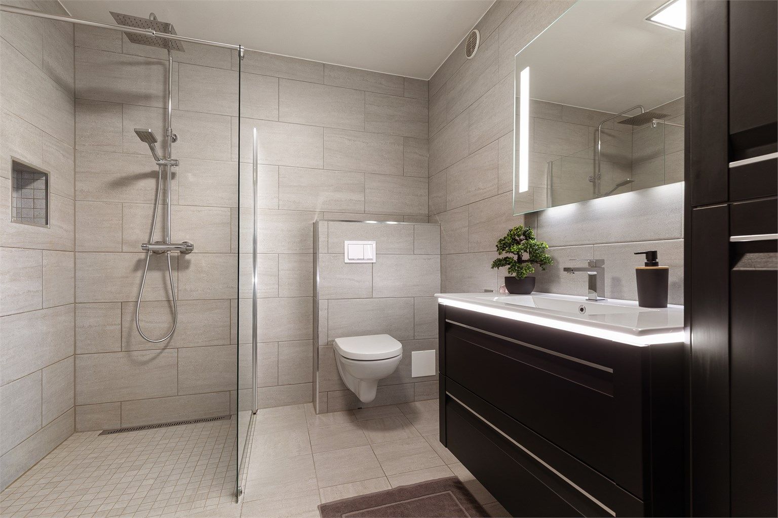 Delikat og pent bad - Renovert i 2018