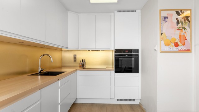 Frontene har innebygde håndtak for et sømløst og minimalistisk utseende