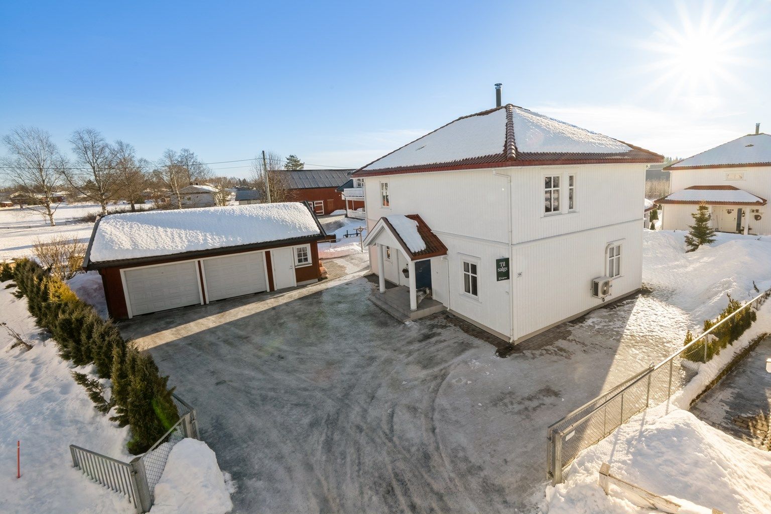 Krogsveen v/ Trude Stensby presenterer Myrsnipevegen 59 - En innholdsrik og meget tiltalende enebolig oppført i 2014