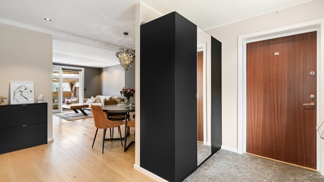 Entréen har god plass for yttertøy og sko