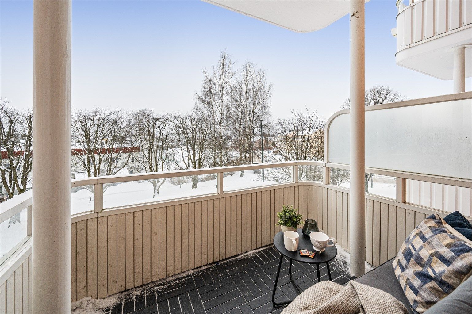 Tom Martinsen ønsker velkommen til Myrerskogveien 15!