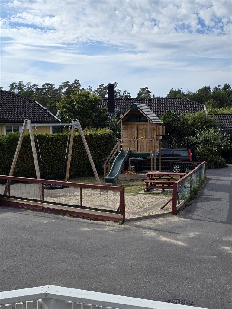 Lekeplass rett ved eiendommen