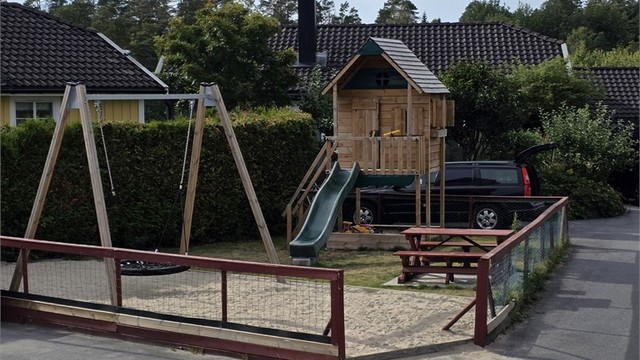 Lekeplass rett ved eiendommen