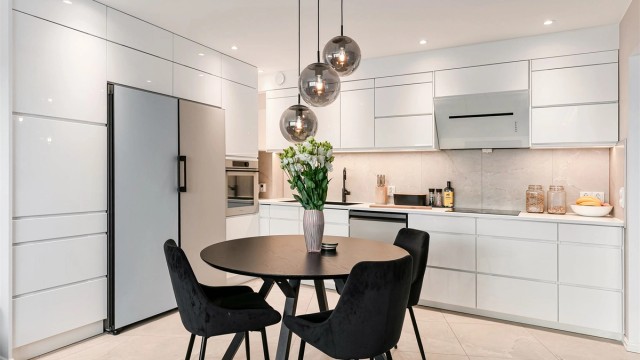 Leiligheten er totalt oppusset, og fremstår meget tiltalende