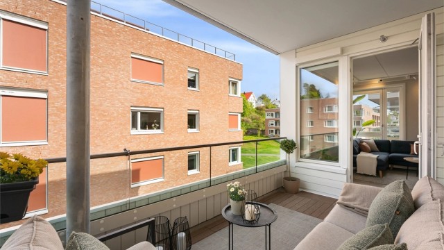 Balkongdøren visker ut skillet mellom inne- og uterom.