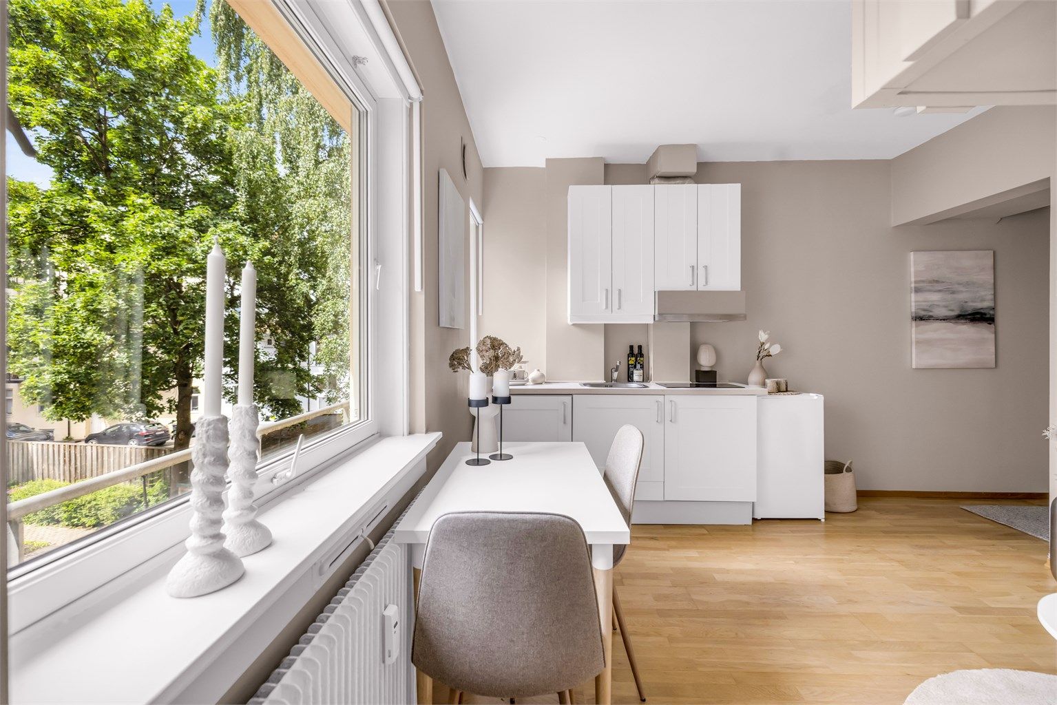 Store vinduer og god takhøyde