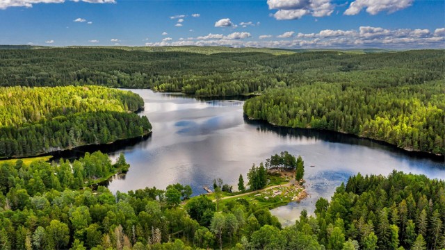Østmarka og Nøklevann ligger en kort spasertur unna!
