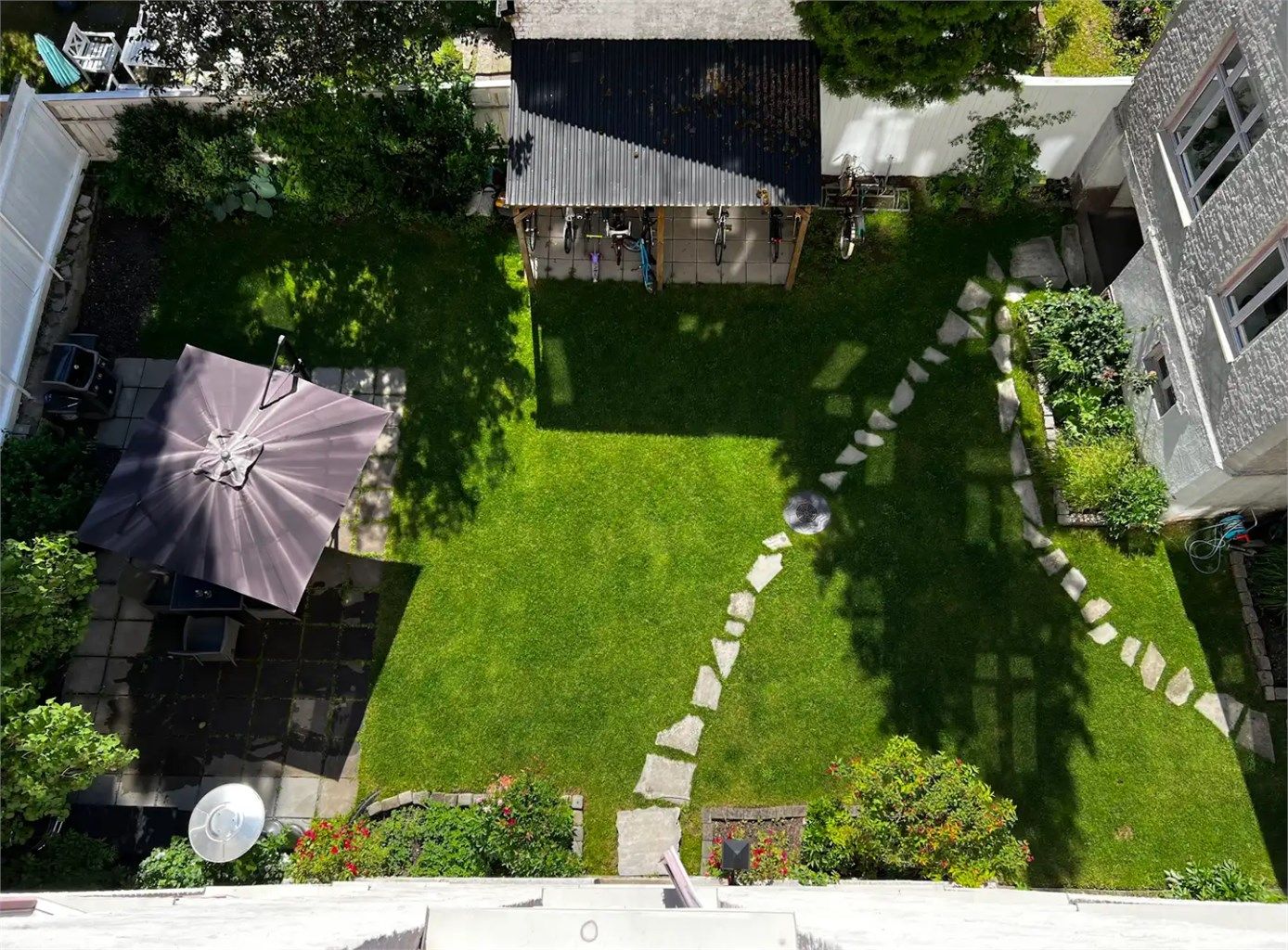 Privat bildet fra den fantastiske bakgården