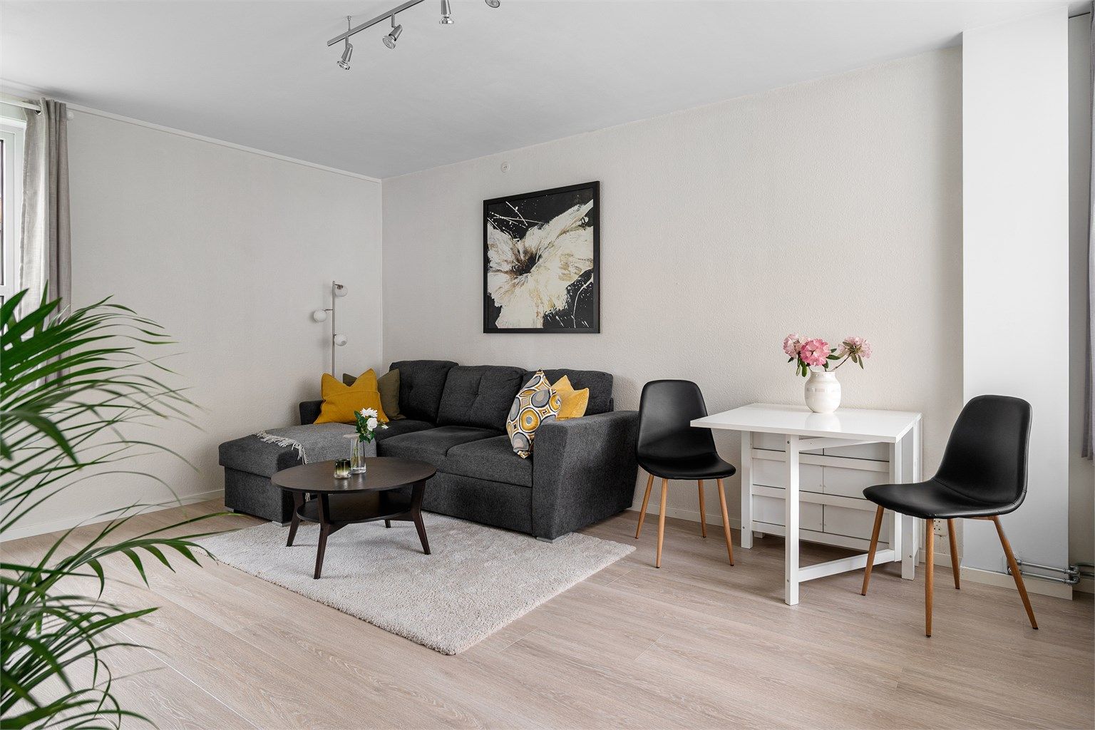 - Velkommen til Ortuflaten 76! -