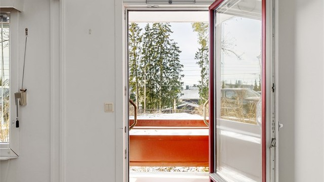 Soverom med utgang til balkong