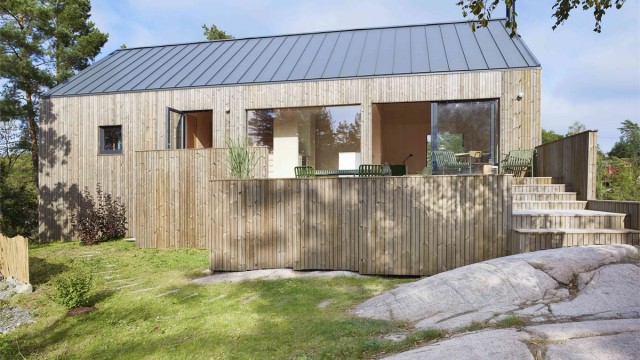 Hytten er påkostet med Møre Royal kledning som krever lite vedlikehold