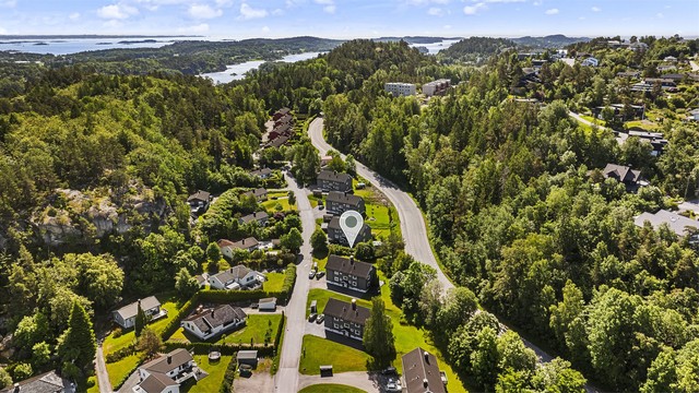 Nærhet til Kyststien på Vesterøya og fine turområder langs kysten.