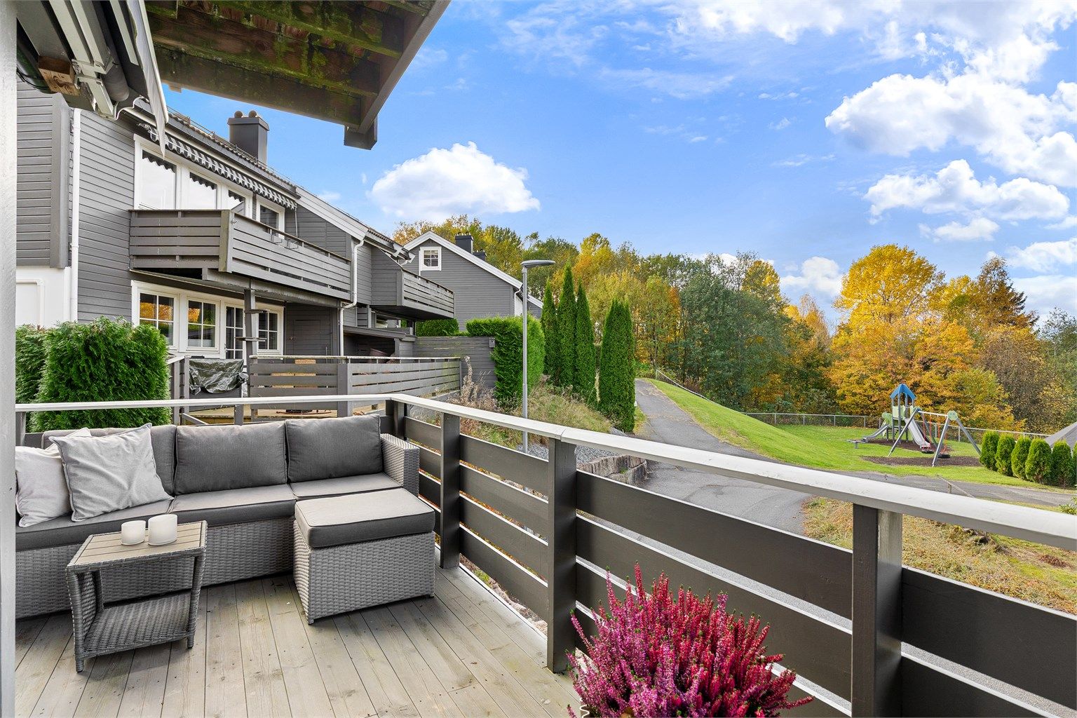 Pen og moderne andelsleilighet, med solrike og flotte uteplasser