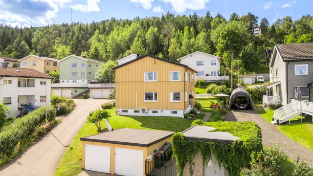 Tiltalende halvpart horisontaldelt bolig med to soverom beliggende i attraktiv boligområde.
Fotograf: Stine Prøitz Jørgensen