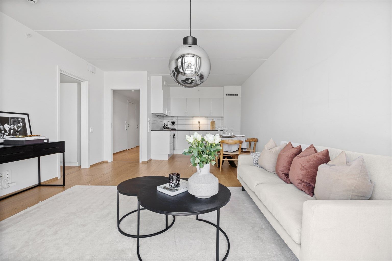 Leiligheten har balansert ventilasjon som sikrer et sunt og godt inneklima.