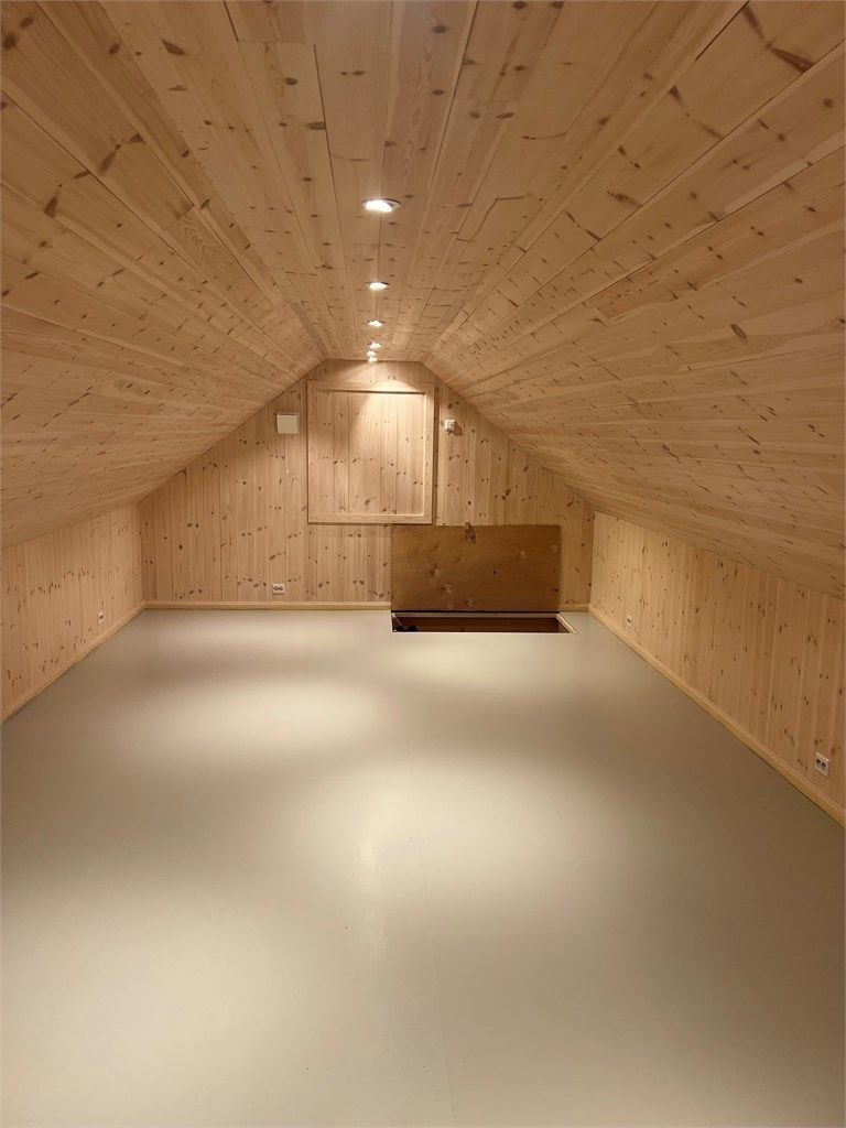 garasje loft 1.jpg