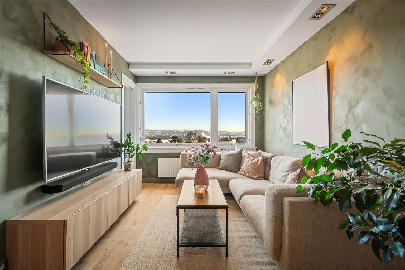 Varmtvann/fyring & kabel-tv/internett er inkludert i fellesutgiftene