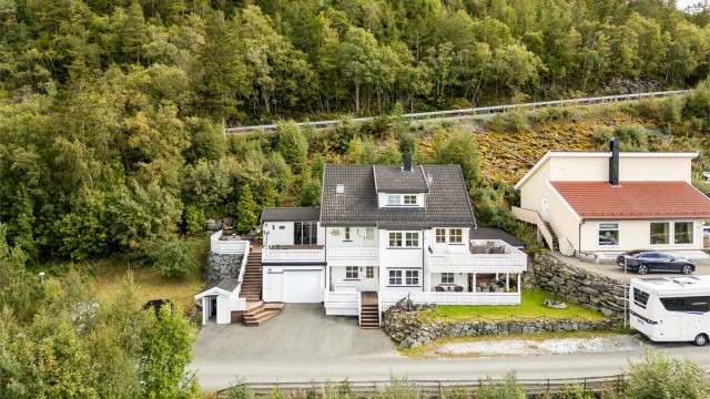 Byneset idrettslag byr på et rekke sportslige tilbud med blant annet fotball, håndball, padling, seiling og skiidrett. For golfinteresserte holder Byneset Golfklubb til kort avstand fra boligen.