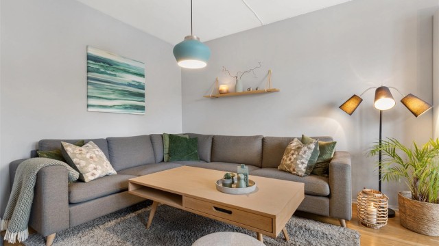 Her kan du møblere med sofa, salongbord og TV-seksjon.