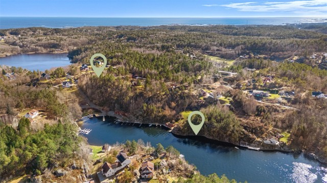 Velkommen til Espeviga, første pil viser tomtebeliggenhet og pil to viser hvor båtplassen vil bli ( Dette er da en bryggerett og ny eier må selv bli med i bryggelaget for videre opparbeidelse)