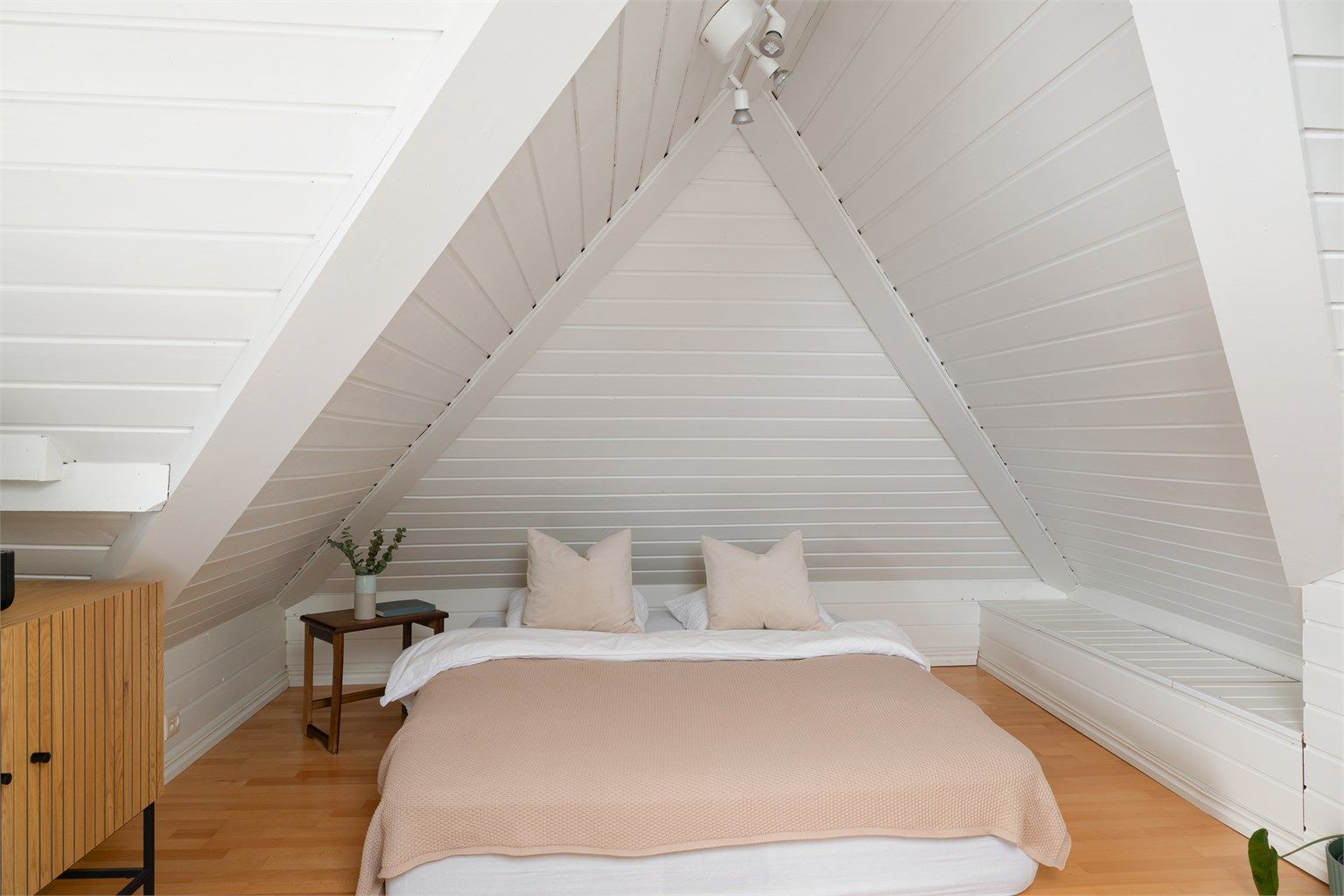 Rom anvendt som gjesterom (trolig ikke godkjent til varig opphold) 