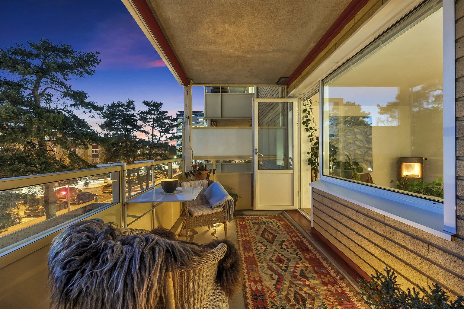 Velkommen til vakker 3-roms i 2. etasje nærmest «gullrekka" i Kranveien 18!