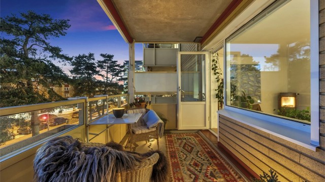 Velkommen til vakker 3-roms i 2. etasje nærmest «gullrekka" i Kranveien 18!