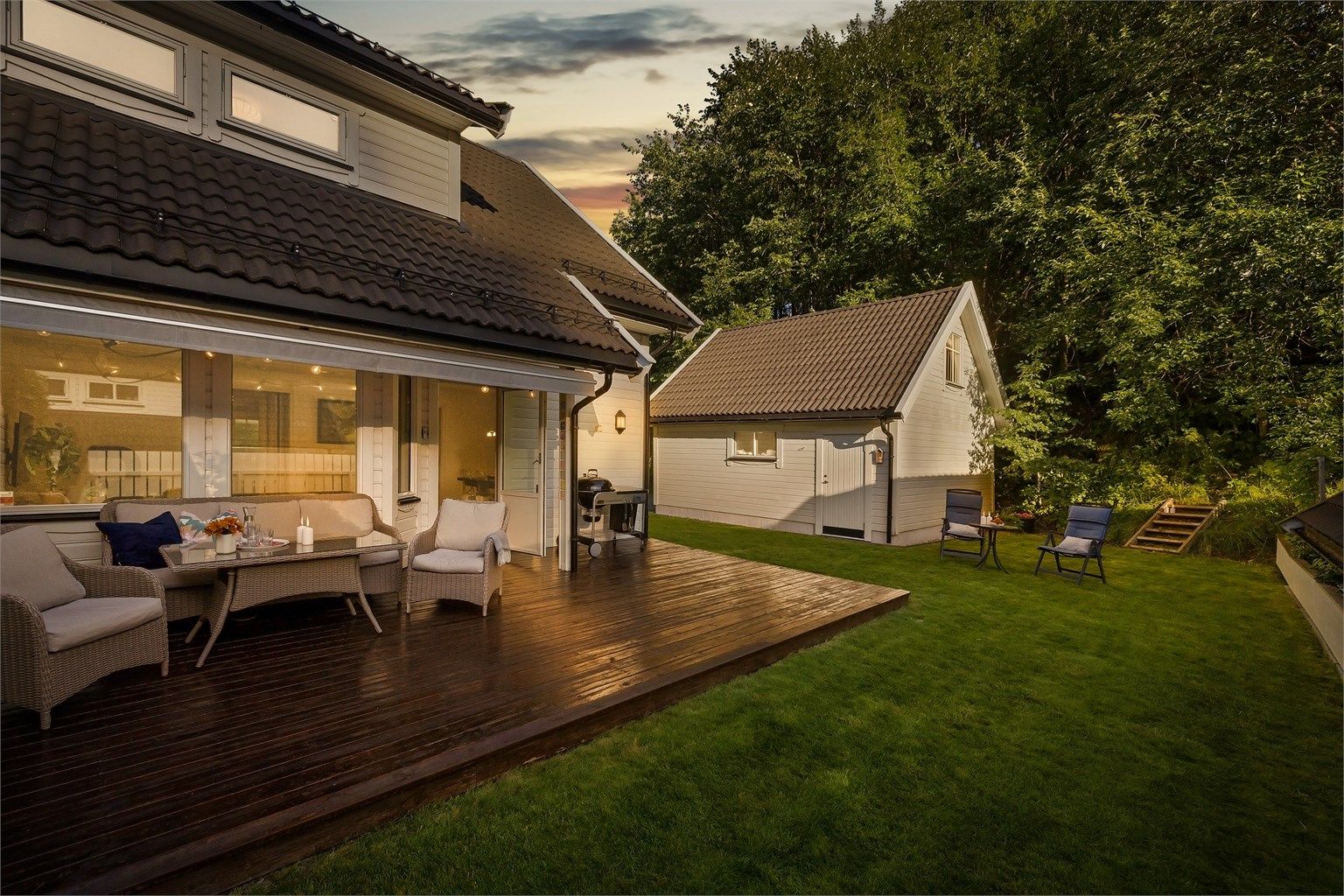 Velkommen til Frostveien 13A – familieidyll på populære Munkerud!