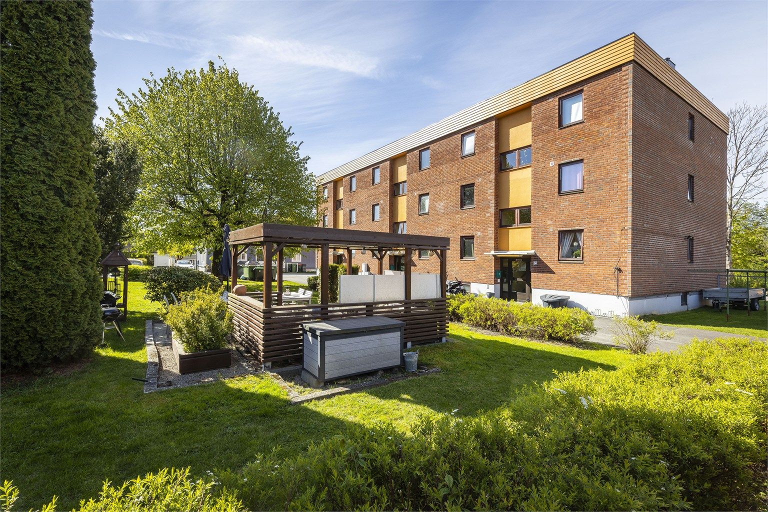 Boligen er tilknyttet Nordgaards Mæla borettslag med Grenland Boligbyggelag som forretningsfører.