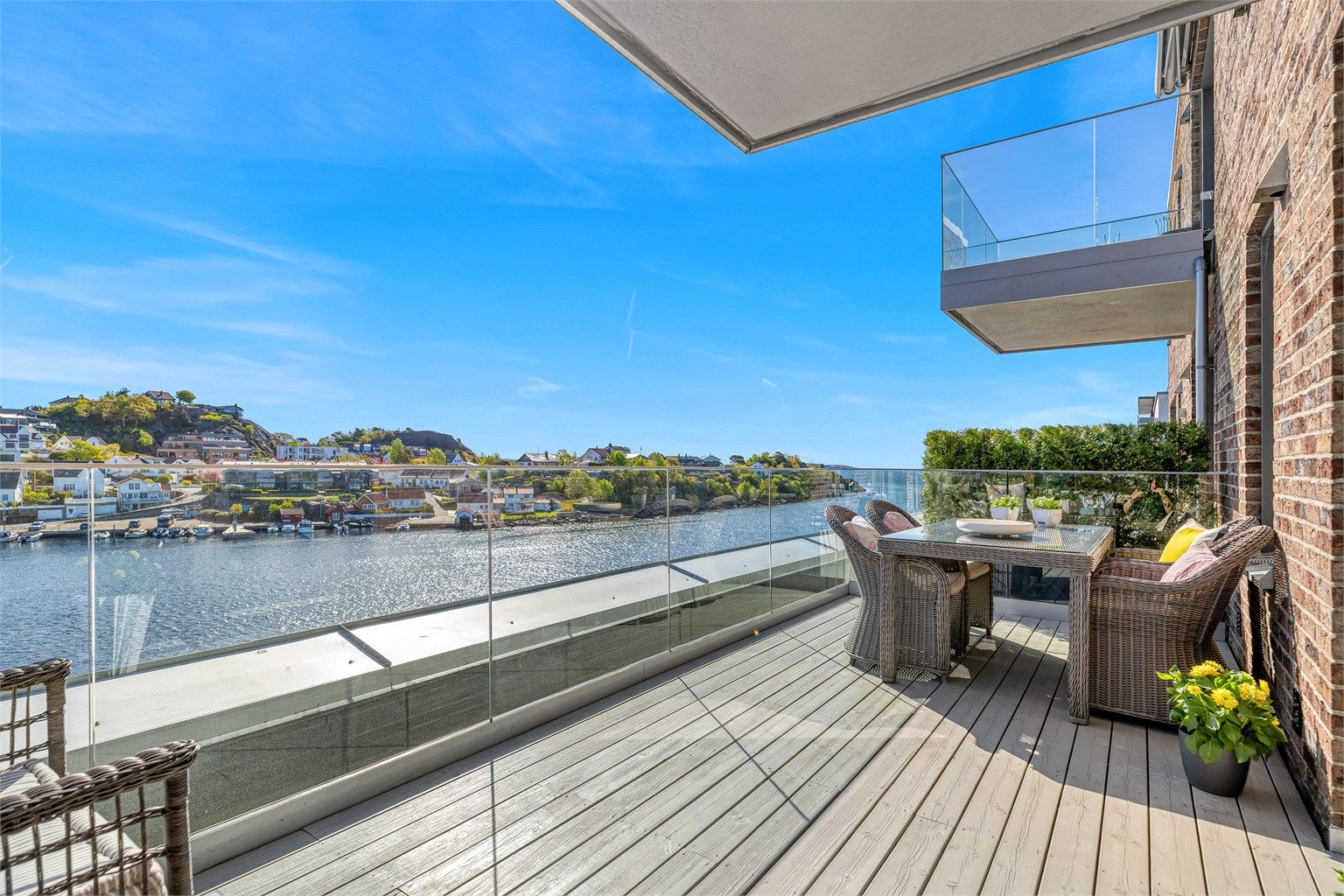 Med på kjøpet får du en fantastisk privat terrasse med morgen- og formiddagssol. 