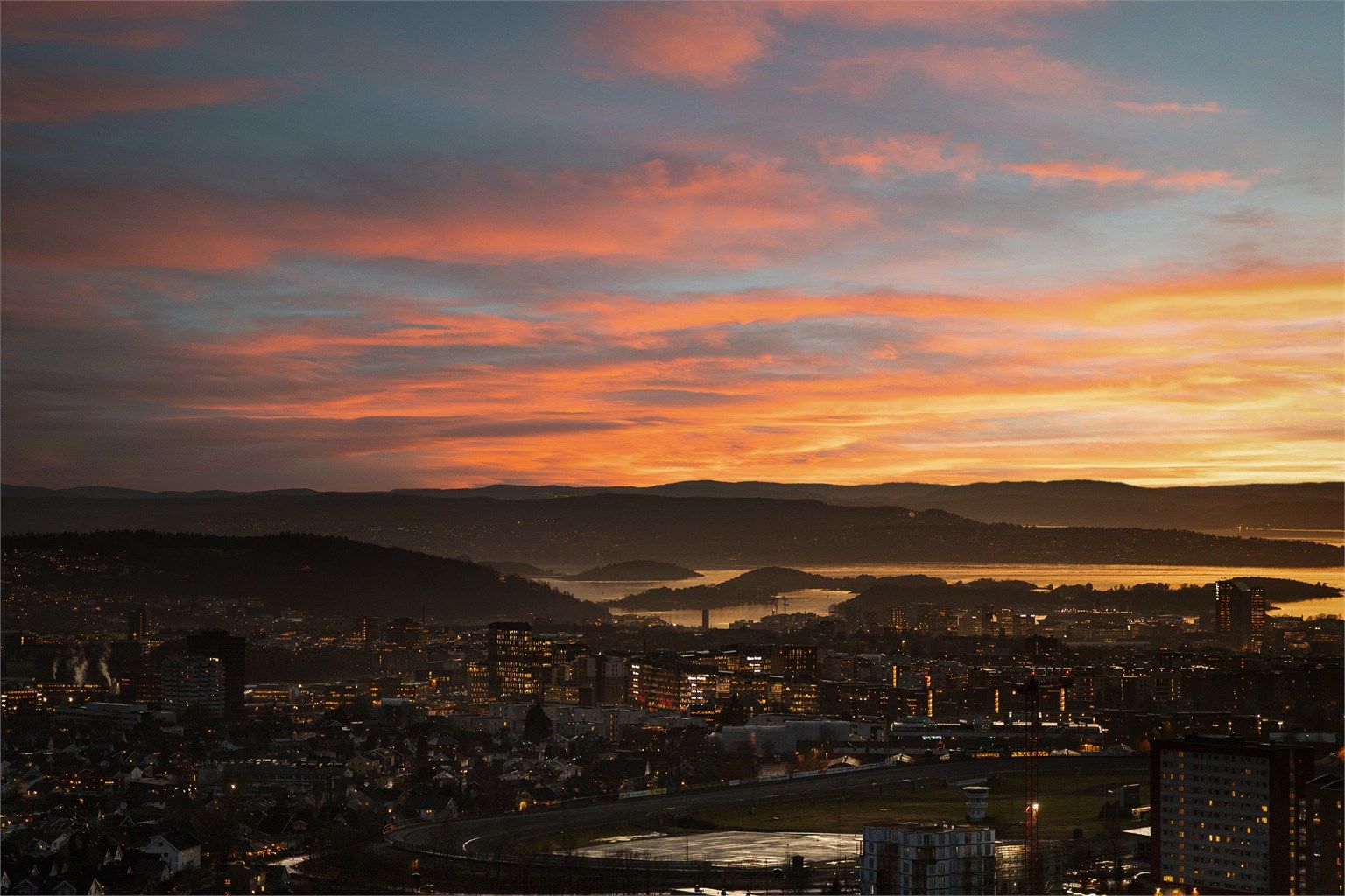 Innholdsrik 2-roms hjørneleilighet med en romslig planløsning og spektakulær utsikt!