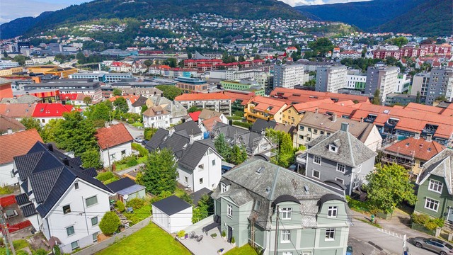 Beliggenheten er svært gunstig for studenter ved HVL, BI og Universitetet i Bergen.