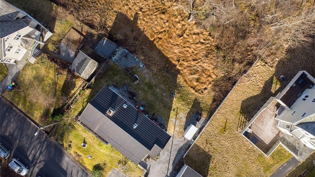 Dronebilde av eiendommen sett fra fugleperspektiv