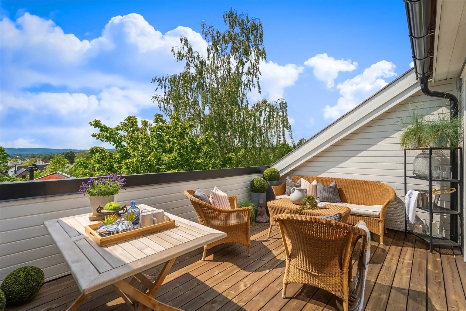 Velkommen til Hoffsjef Løvenskiolds vei 2P - en lekker, nyere (2021) kjedet familiebolig med flott takterrasse og utsikt. Foto: Zovenfra AS