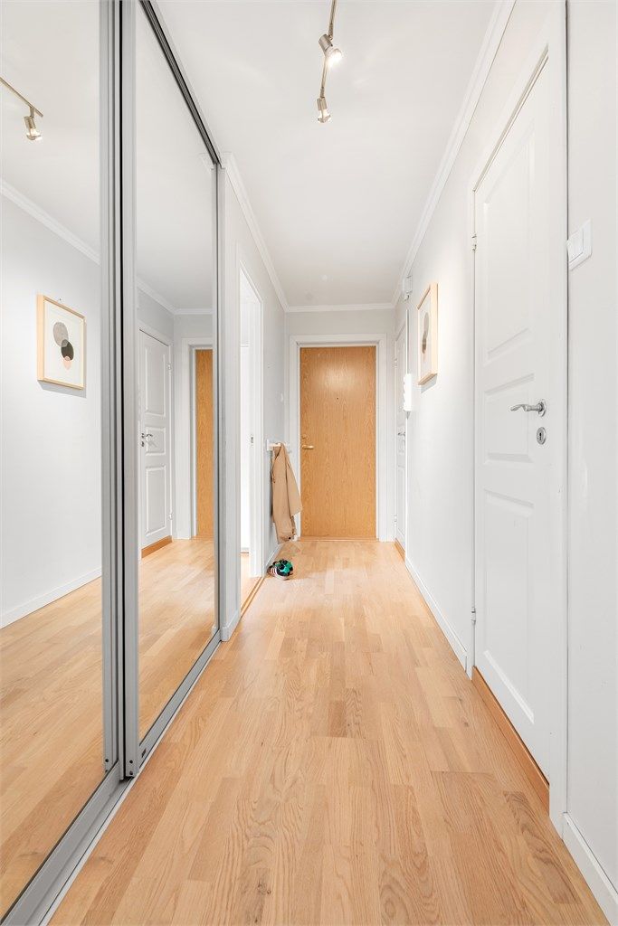 Gang/entre med skyvedørsgarderobe