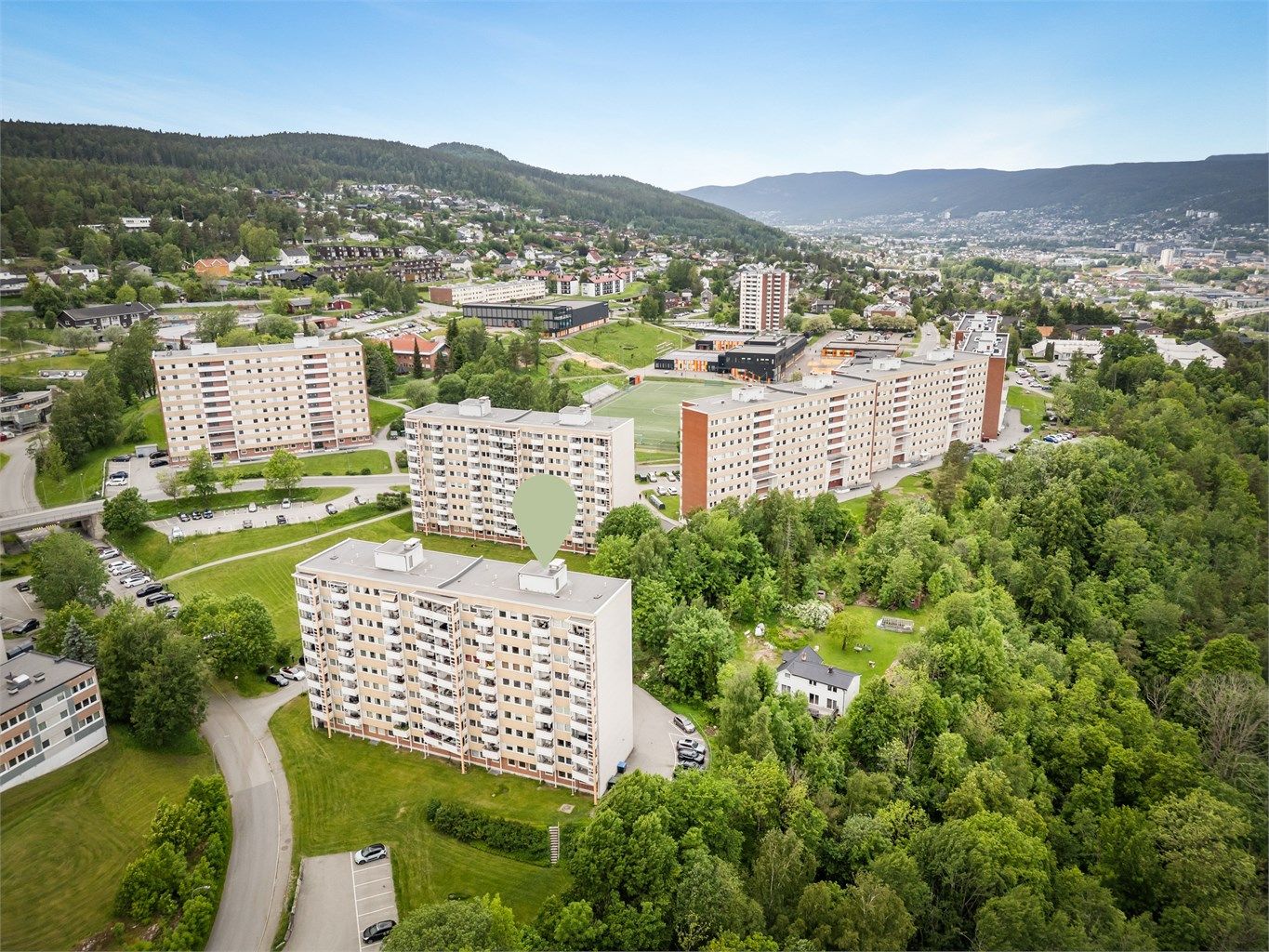 Kort gangavstand til skoler, barnehager, idrettsanlegg, lekeplass, bibliotek og matbutikk.
Foto: Stine Prøitz Jørgensen